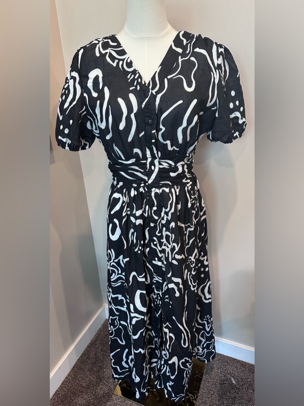 NWT Ador Art Print Abstract Black & White Midi Dress - M - Chic Contemporary